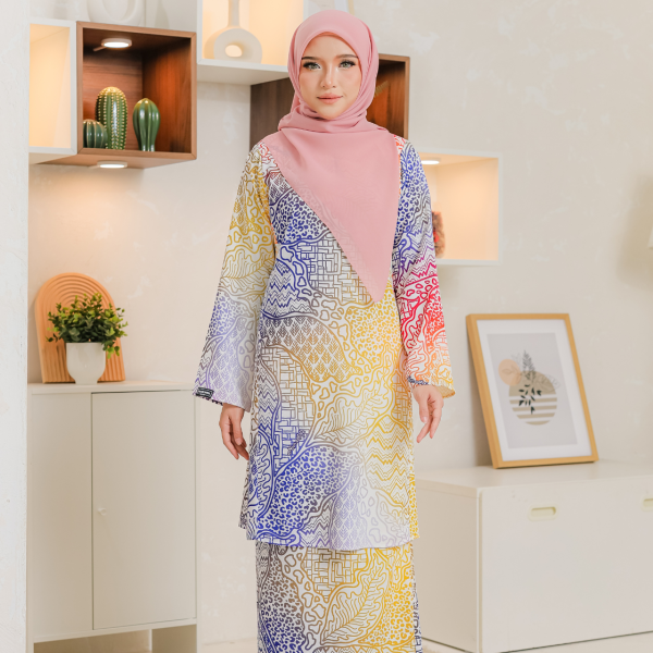BAJU KURUNG PAHANG BATIK JALUR KASIH